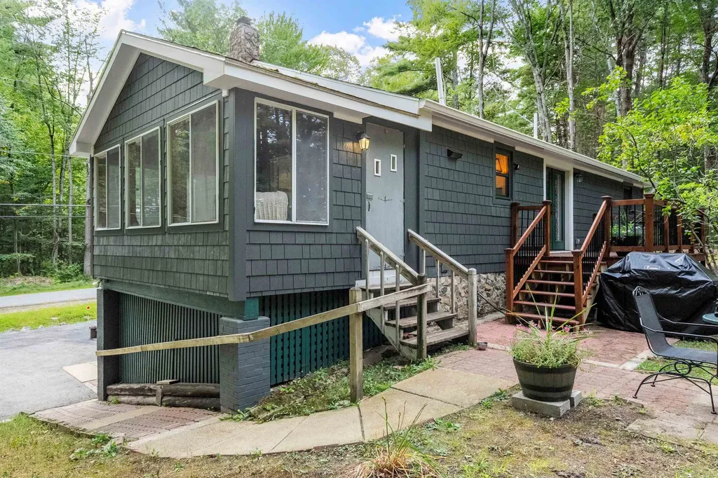18 Bachelor Drive Alton NH 03810