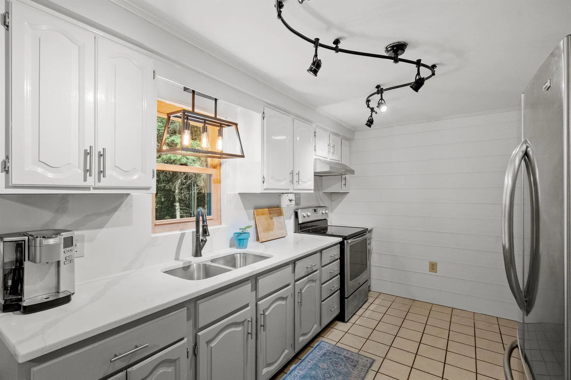 18 Bachelor Drive Alton NH 03810