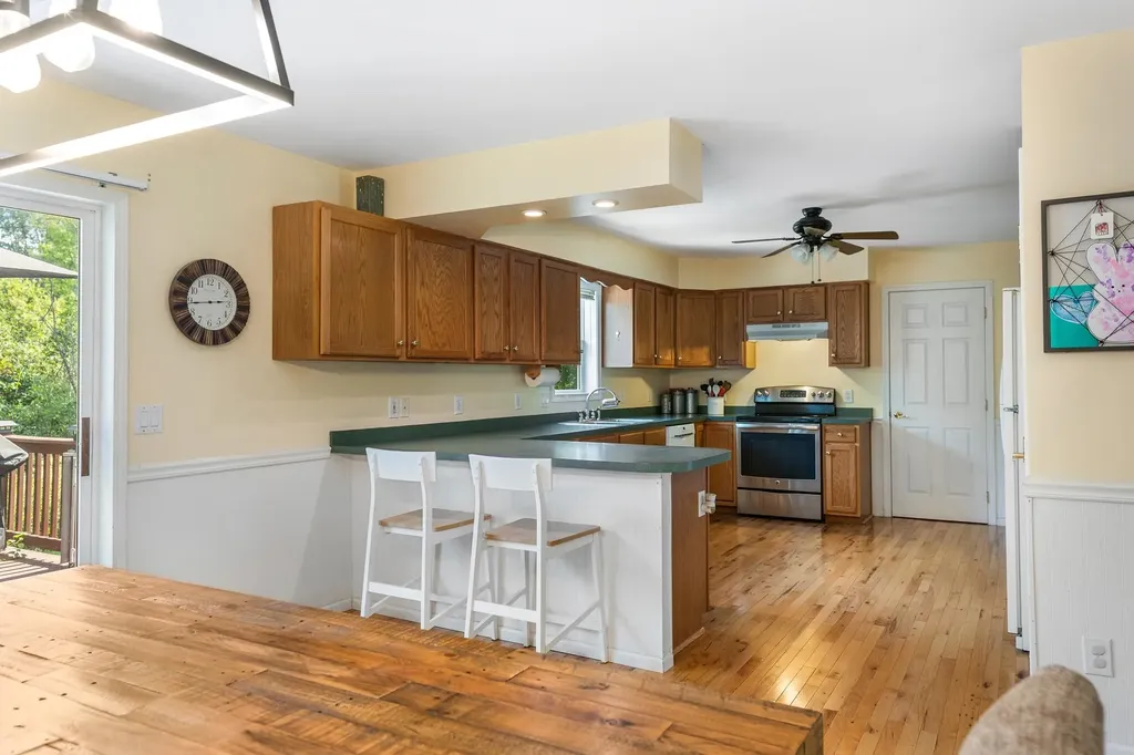 8 Meadow Lane Enfield NH 03748