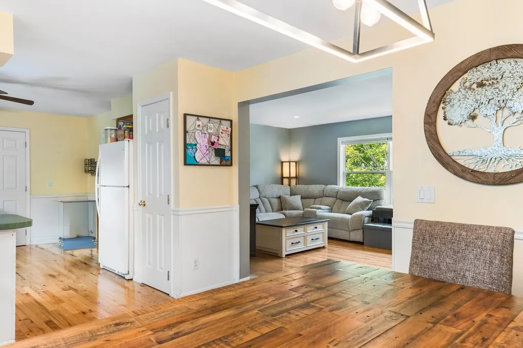 8 Meadow Lane Enfield NH 03748