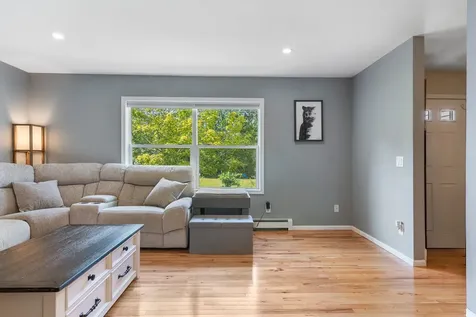 8 Meadow Lane Enfield NH 03748