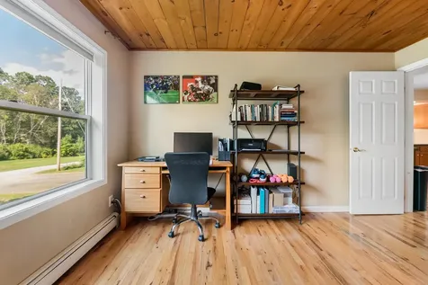 8 Meadow Lane Enfield NH 03748