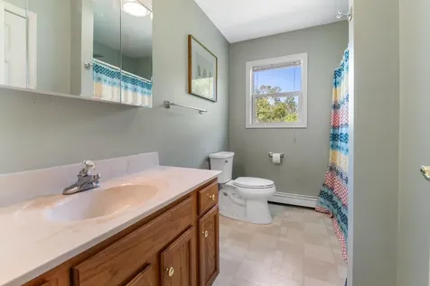 8 Meadow Lane Enfield NH 03748