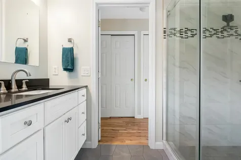 8 Meadow Lane Enfield NH 03748