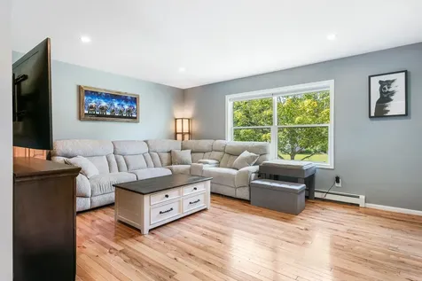 8 Meadow Lane Enfield NH 03748