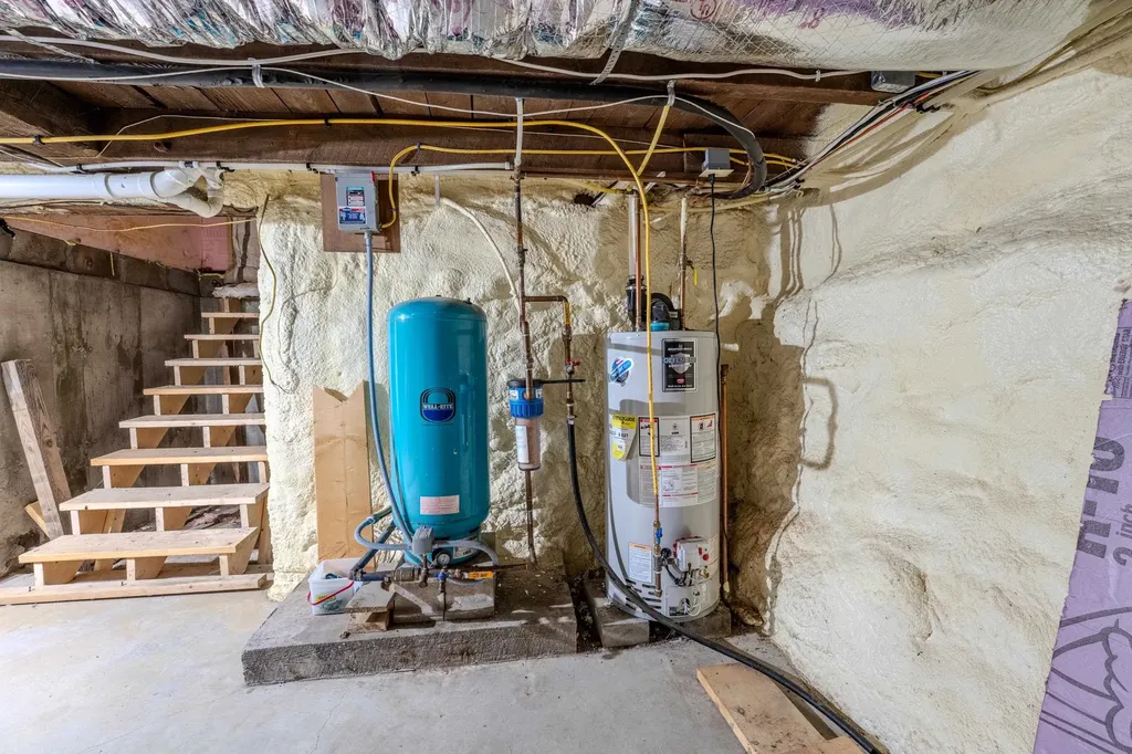 39 Ellsworth Hill Road Wentworth NH 03282