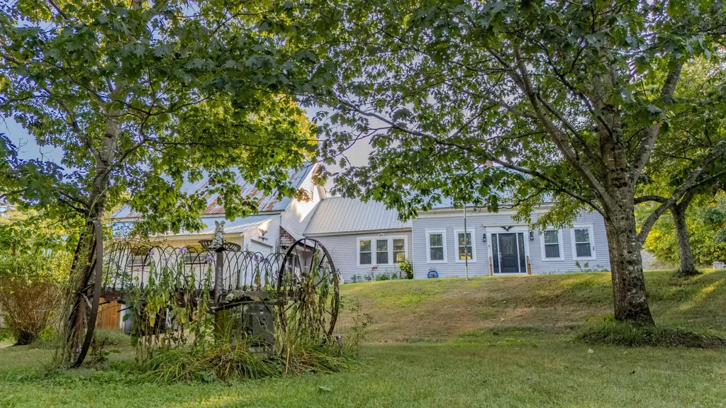 39 Ellsworth Hill Road Wentworth NH 03282