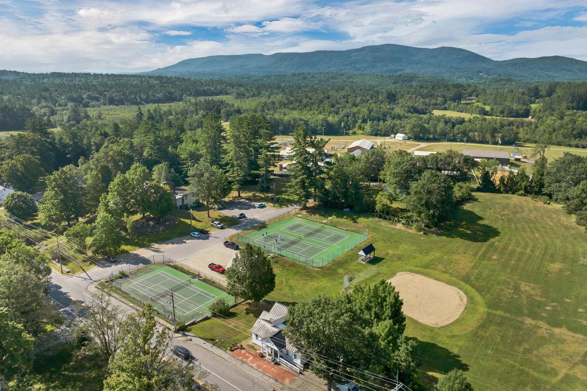 67 Skinner Street Sandwich NH 03227