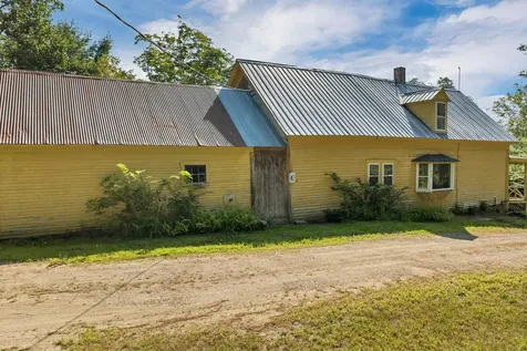 67 Skinner Street Sandwich NH 03227