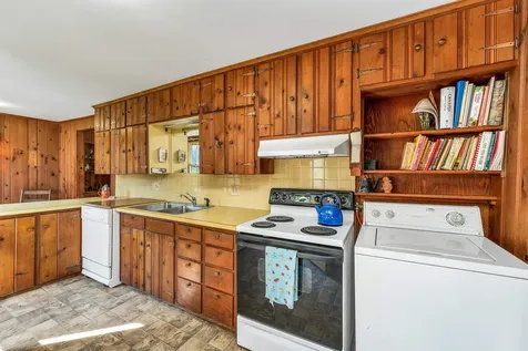 67 Skinner Street Sandwich NH 03227