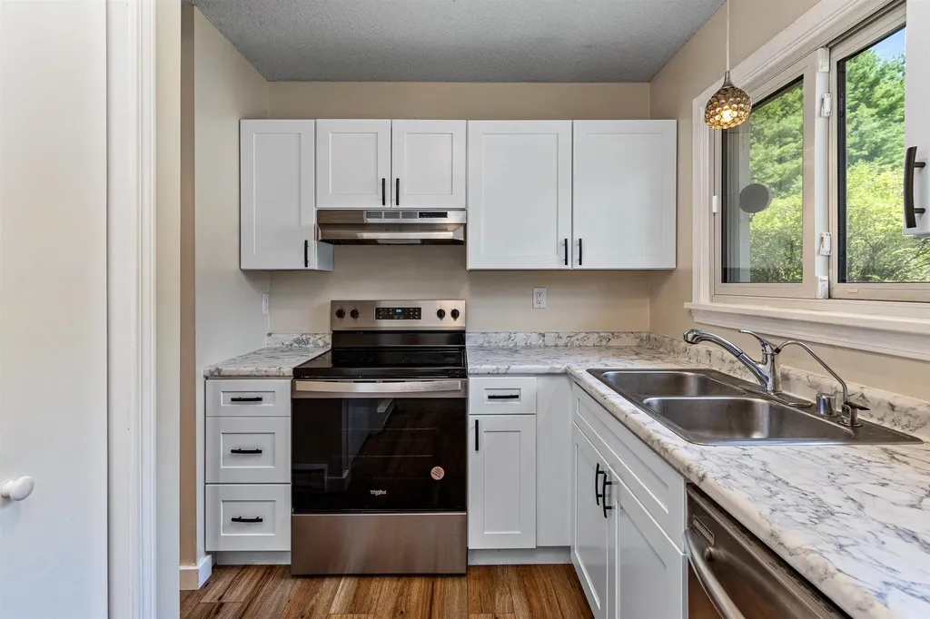 D14 Stonehedge Drive South Burlington VT 05403