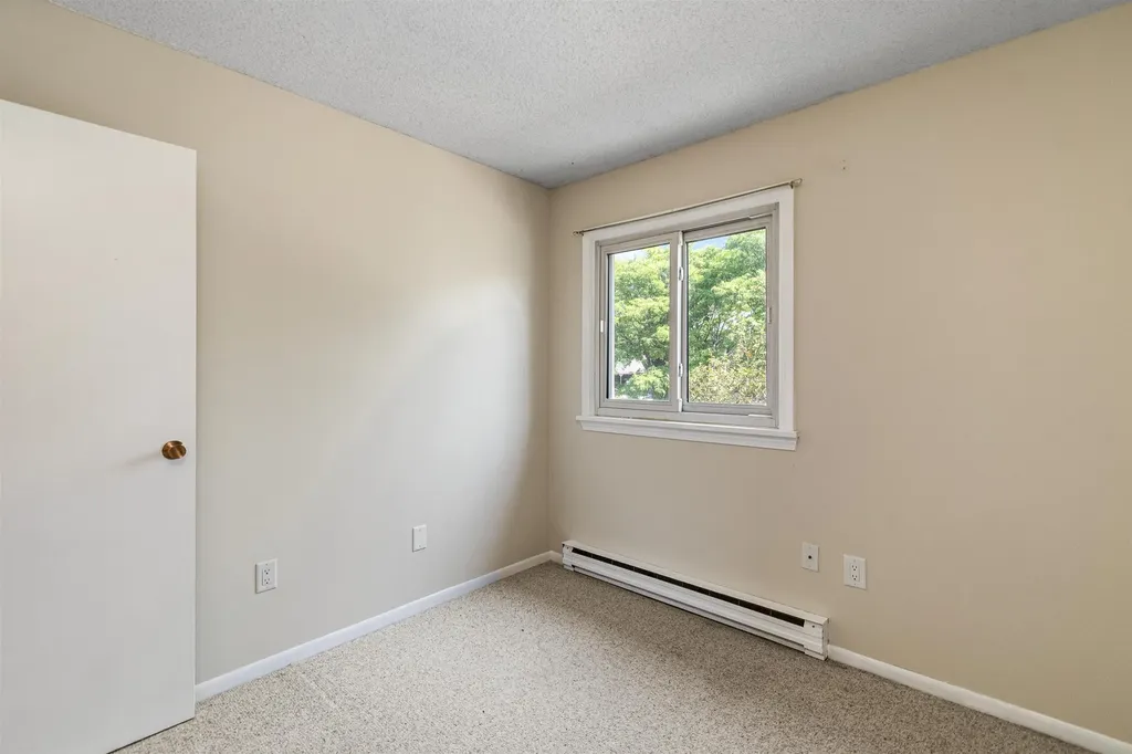 D14 Stonehedge Drive South Burlington VT 05403