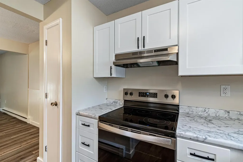 D14 Stonehedge Drive South Burlington VT 05403