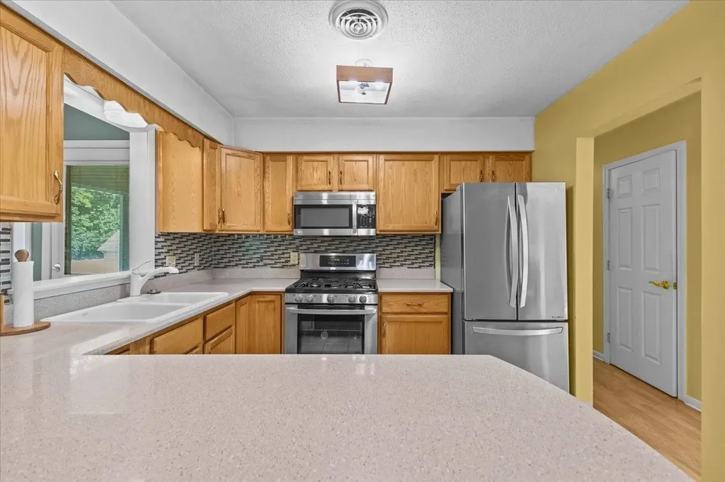 28 Renkin Drive Colchester VT 05446