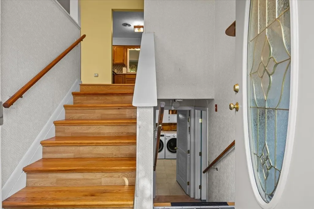 28 Renkin Drive Colchester VT 05446