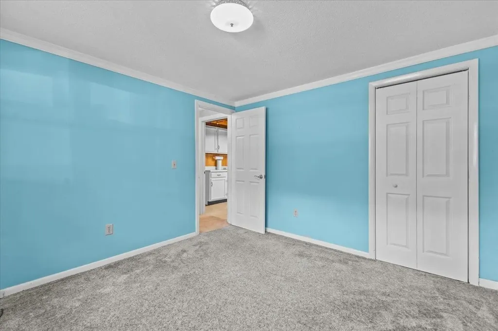 28 Renkin Drive Colchester VT 05446