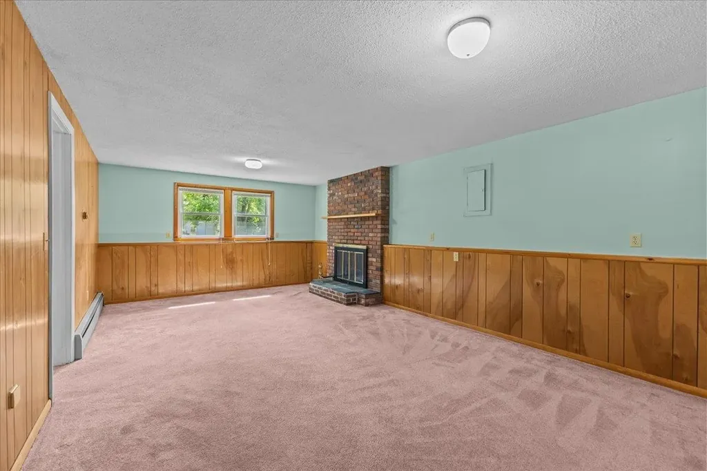 28 Renkin Drive Colchester VT 05446