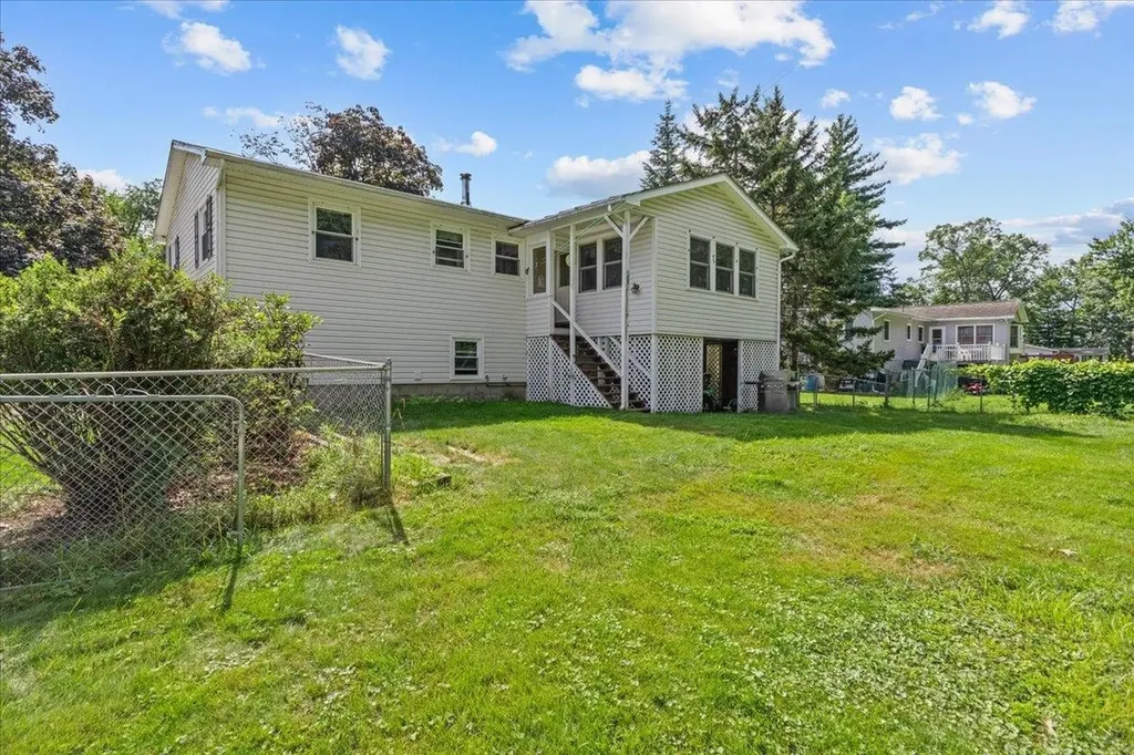 28 Renkin Drive Colchester VT 05446