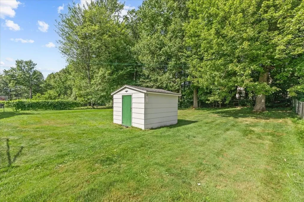 28 Renkin Drive Colchester VT 05446