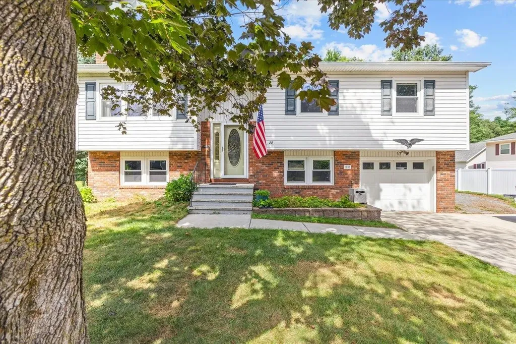 28 Renkin Drive Colchester VT 05446