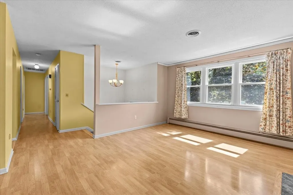 28 Renkin Drive Colchester VT 05446