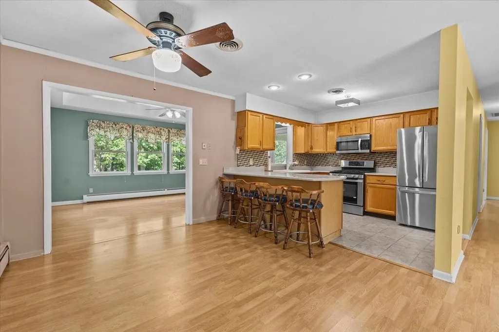 28 Renkin Drive Colchester VT 05446