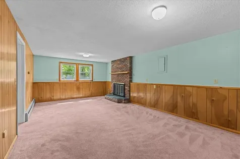 28 Renkin Drive Colchester VT 05446