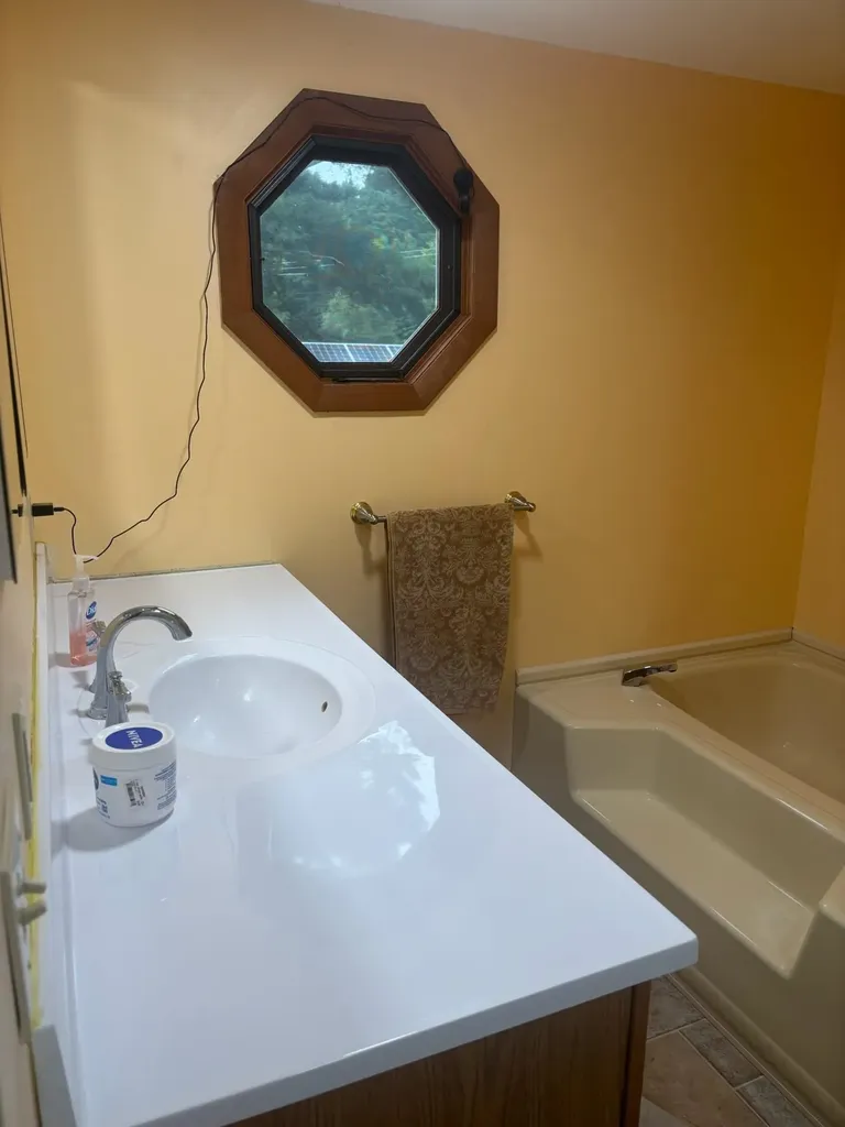 133 Otterview Drive Clarendon VT 05759