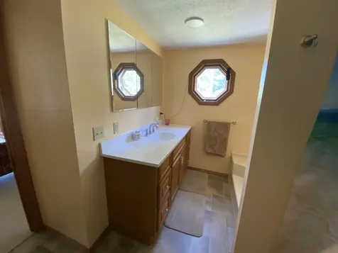 133 Otterview Drive Clarendon VT 05759