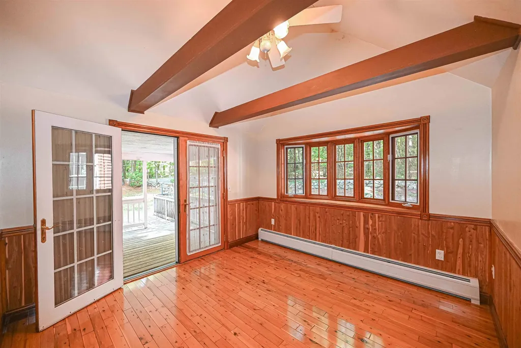 19 Hooksett Road Goffstown NH 03045
