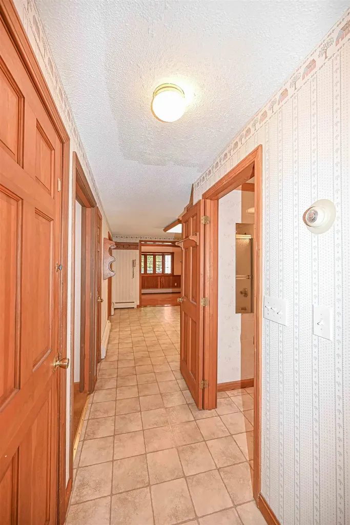 19 Hooksett Road Goffstown NH 03045