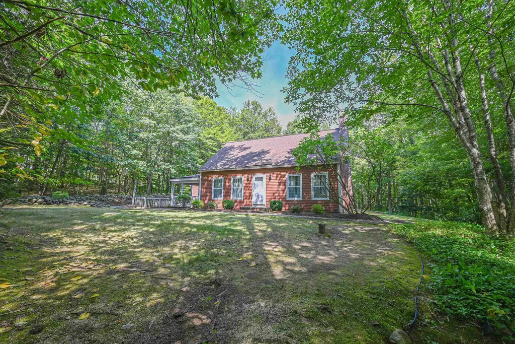 19 Hooksett Road Goffstown NH 03045