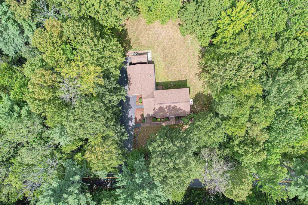 19 Hooksett Road Goffstown NH 03045