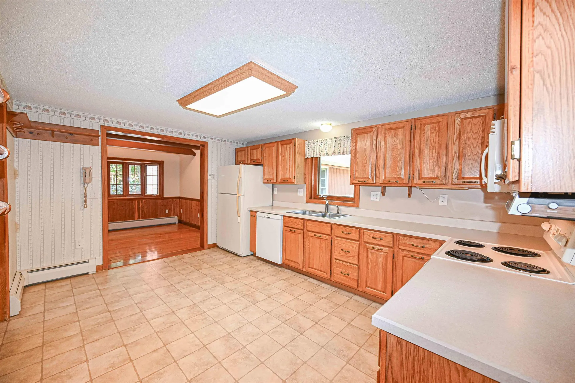 19 Hooksett Road Goffstown NH 03045