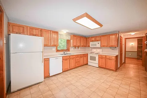 19 Hooksett Road Goffstown NH 03045
