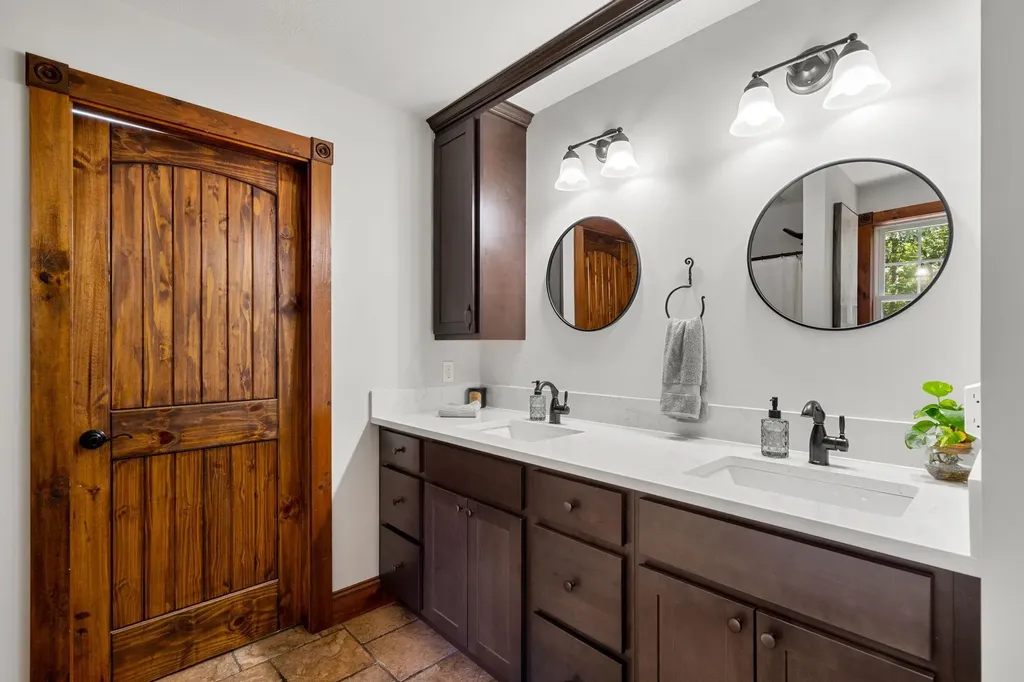 31 Creek Hill Drive Danville NH 03819