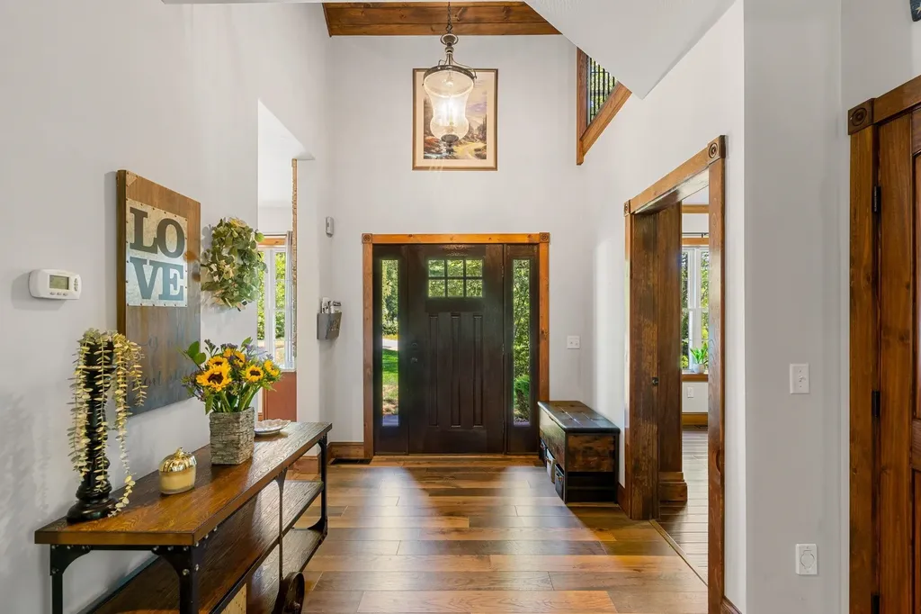 31 Creek Hill Drive Danville NH 03819