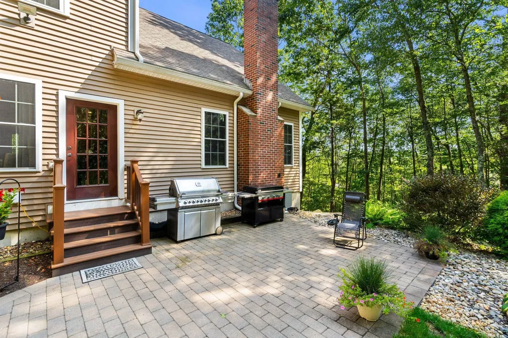 31 Creek Hill Drive Danville NH 03819