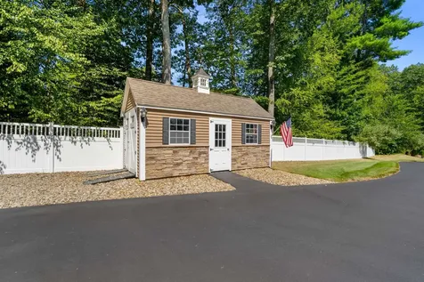 31 Creek Hill Drive Danville NH 03819