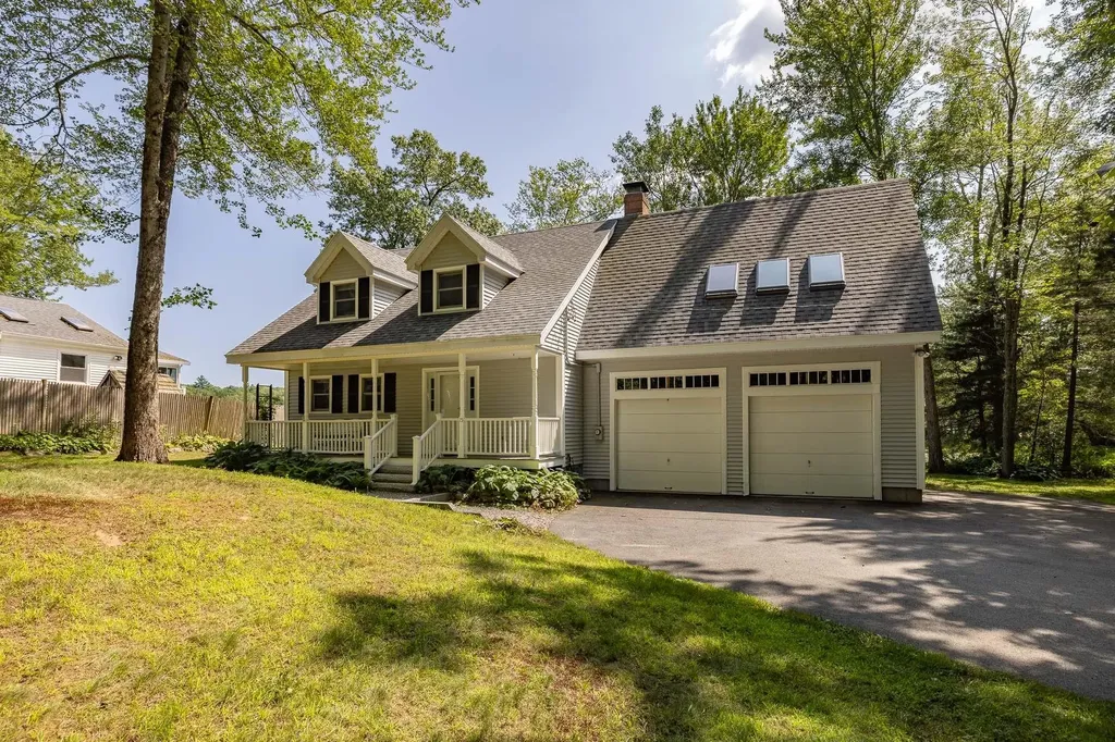 15 Casey Road East Kingston NH 03827