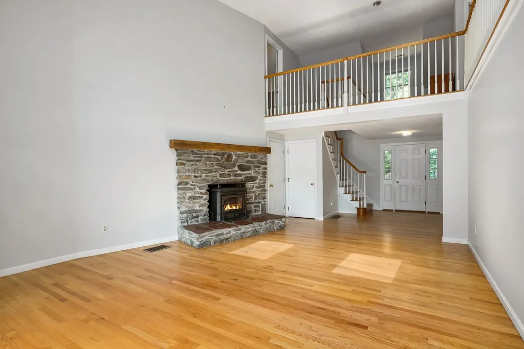 15 Casey Road East Kingston NH 03827