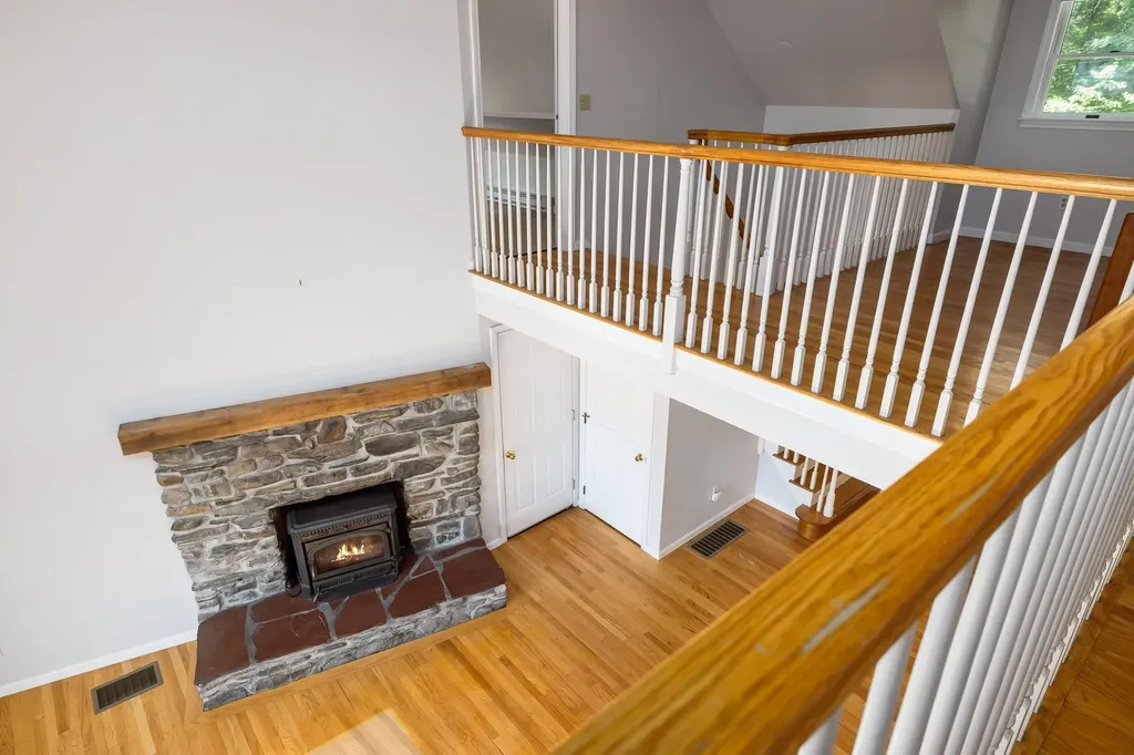 15 Casey Road East Kingston NH 03827