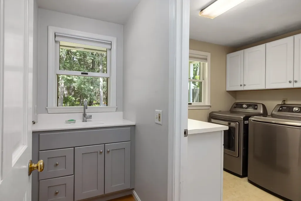 15 Casey Road East Kingston NH 03827