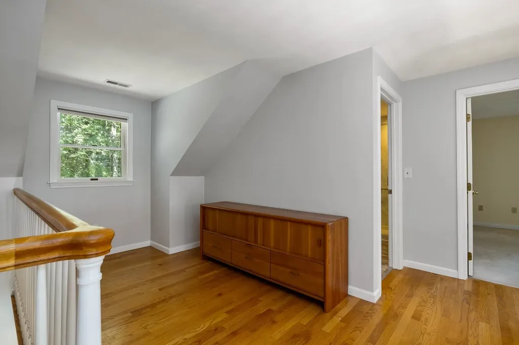 15 Casey Road East Kingston NH 03827