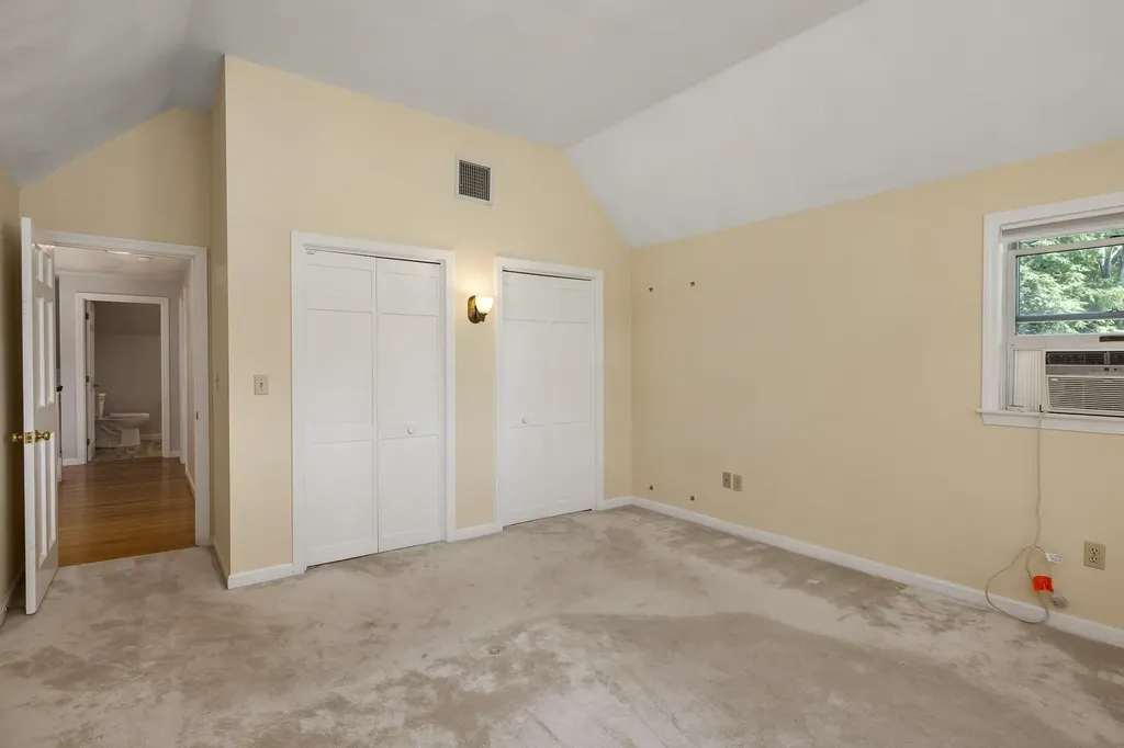 15 Casey Road East Kingston NH 03827