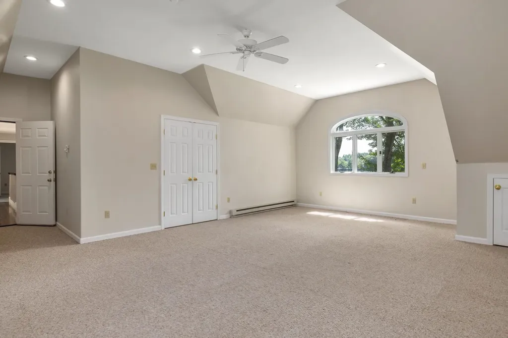 15 Casey Road East Kingston NH 03827