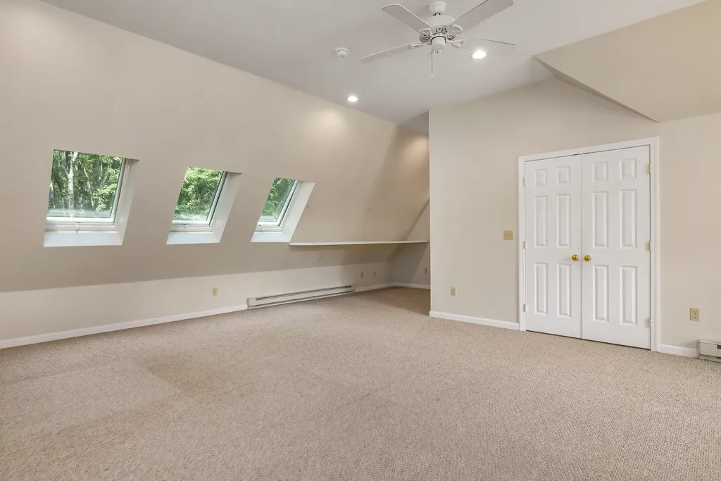 15 Casey Road East Kingston NH 03827