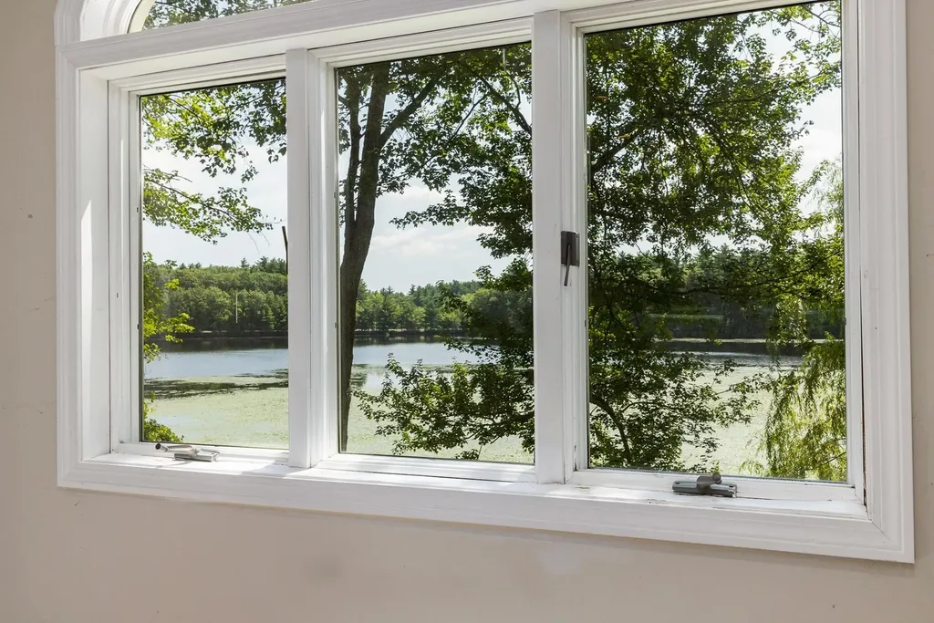 15 Casey Road East Kingston NH 03827