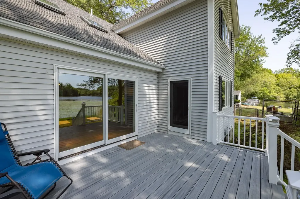 15 Casey Road East Kingston NH 03827