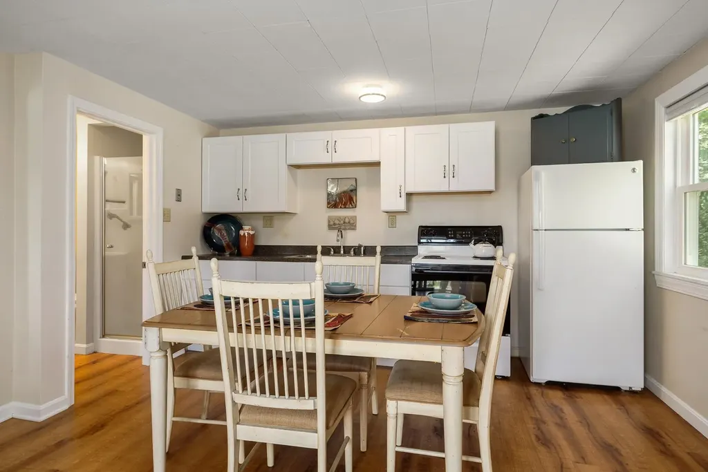 15 Casey Road East Kingston NH 03827